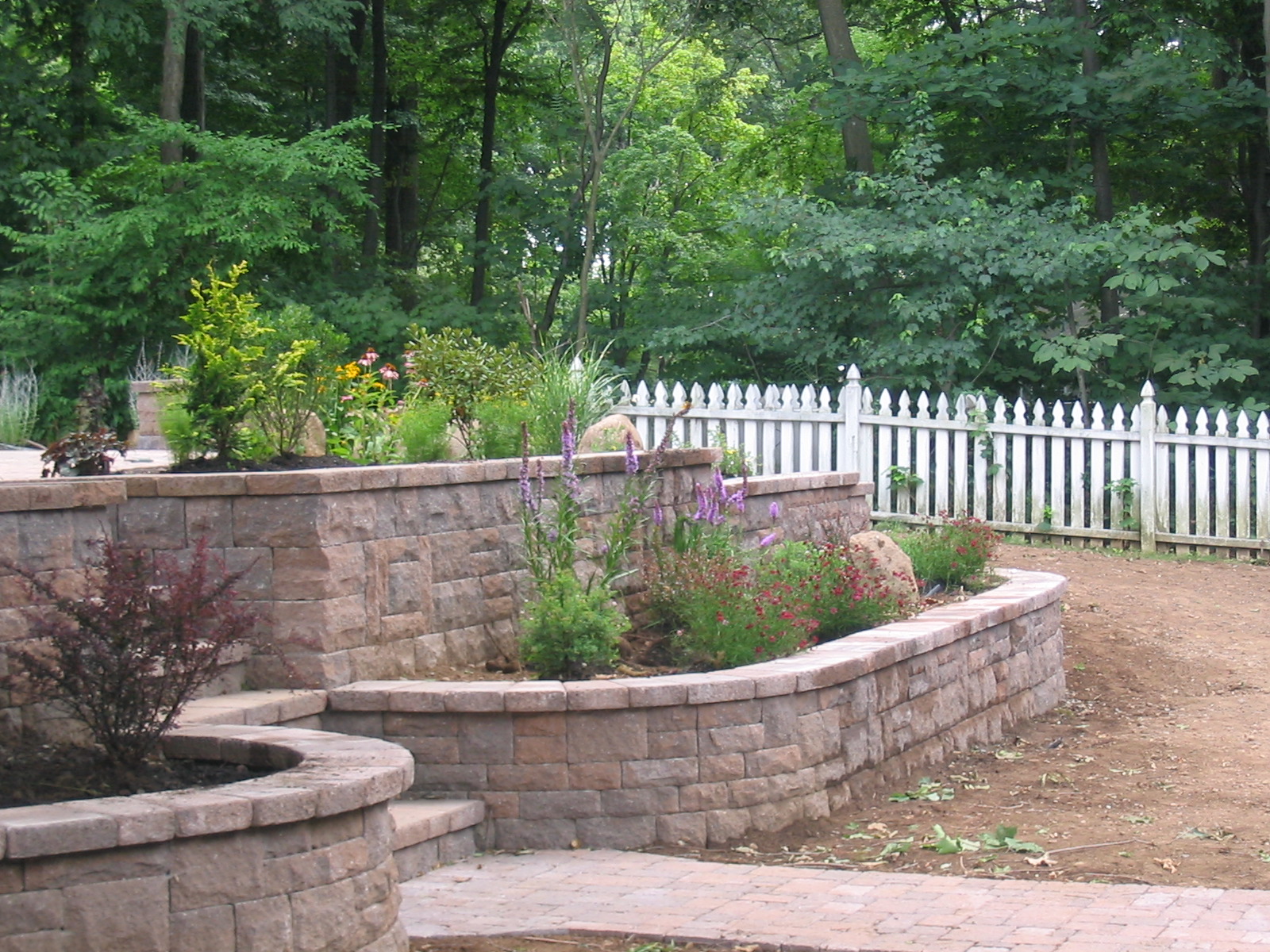 patio-and-turkeys-009